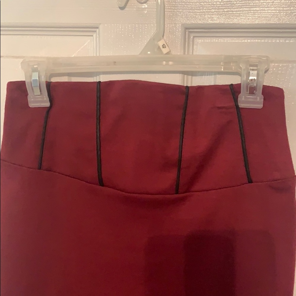 Skirts - Picture 6 of 7